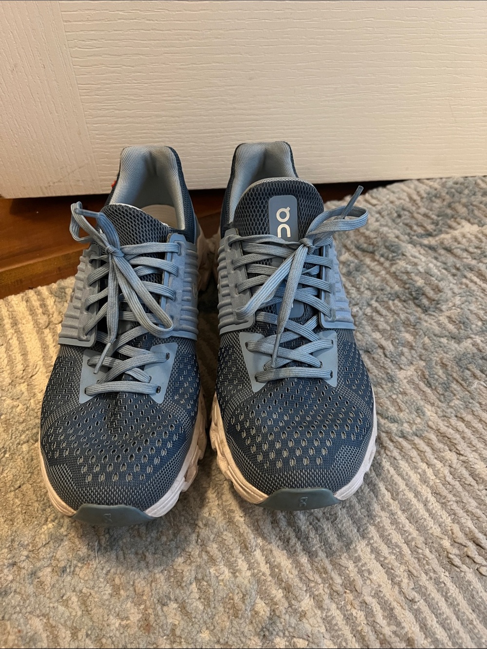 On Running Cloud Swift Blue Running Sneakers